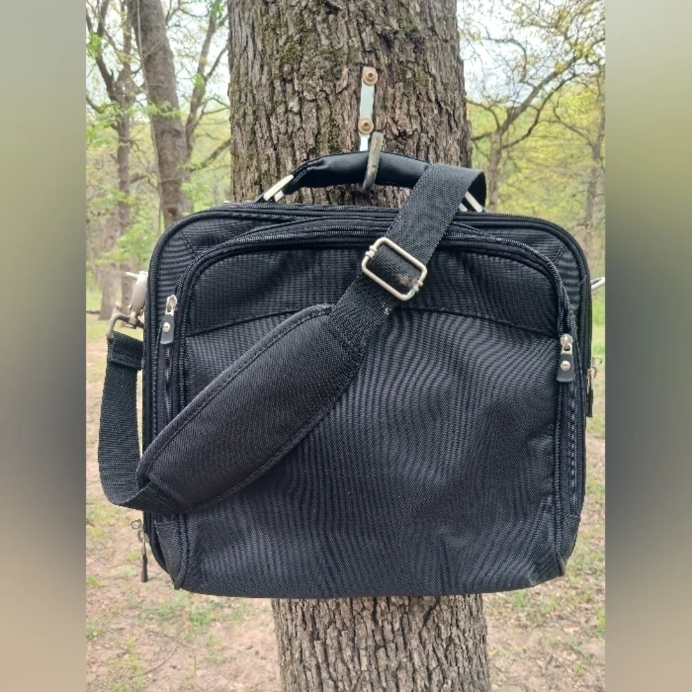 Black Dell Computer Bag